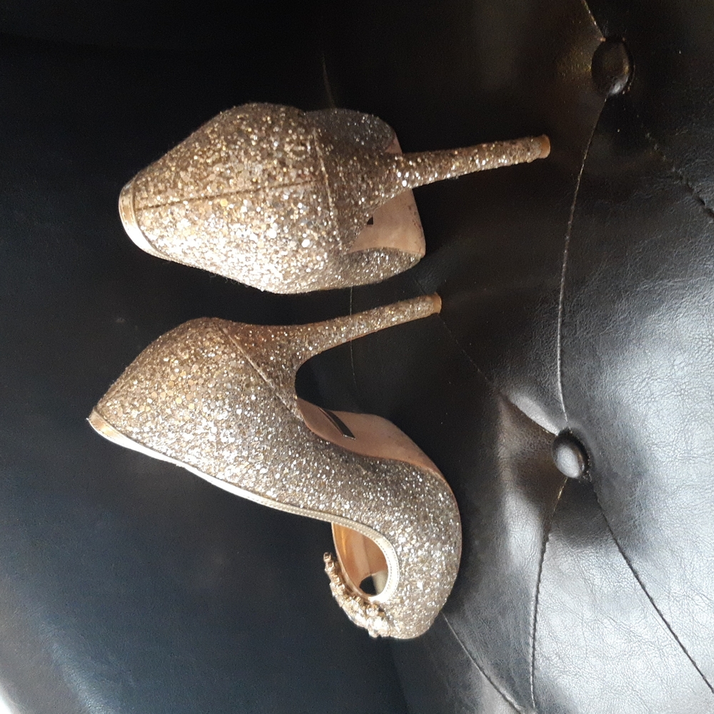 Badgley Mischka size 9.5 heels - Picture 9 of 16